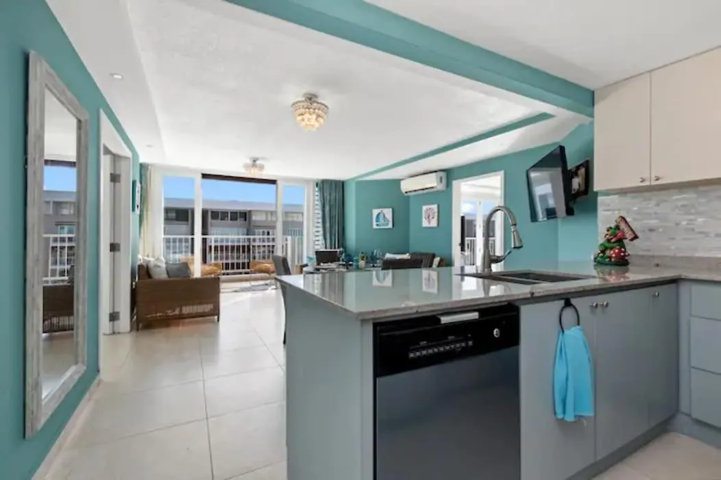 Beachfront Retreat-Panoramic Sunrise Views-1 Parking Spot San Juan Apartamento