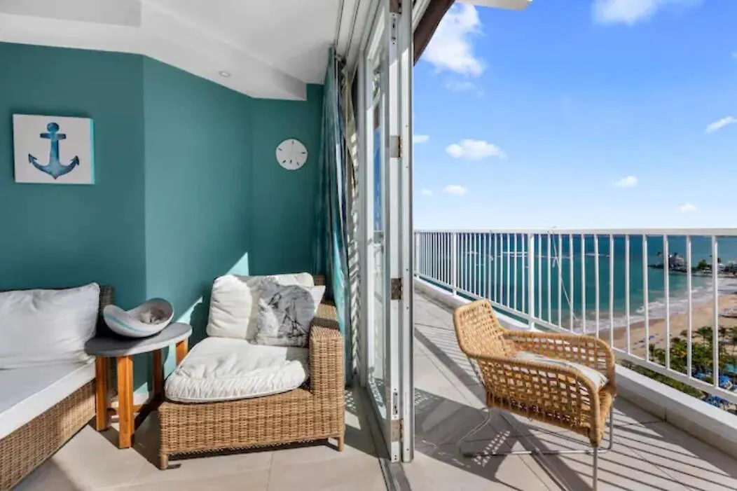 Beachfront Retreat-Panoramic Sunrise Views-1 Parking Spot San Juan