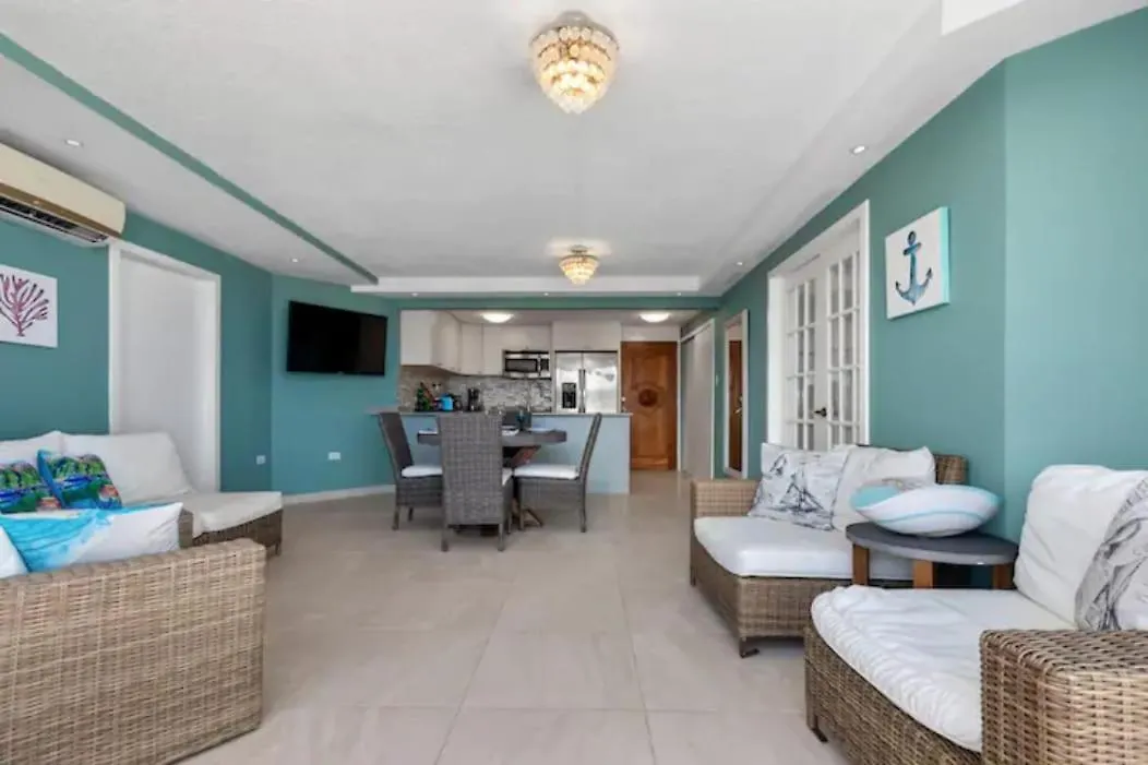 Beachfront Retreat-Panoramic Sunrise Views-1 Parking Spot San Juan Apartamento
