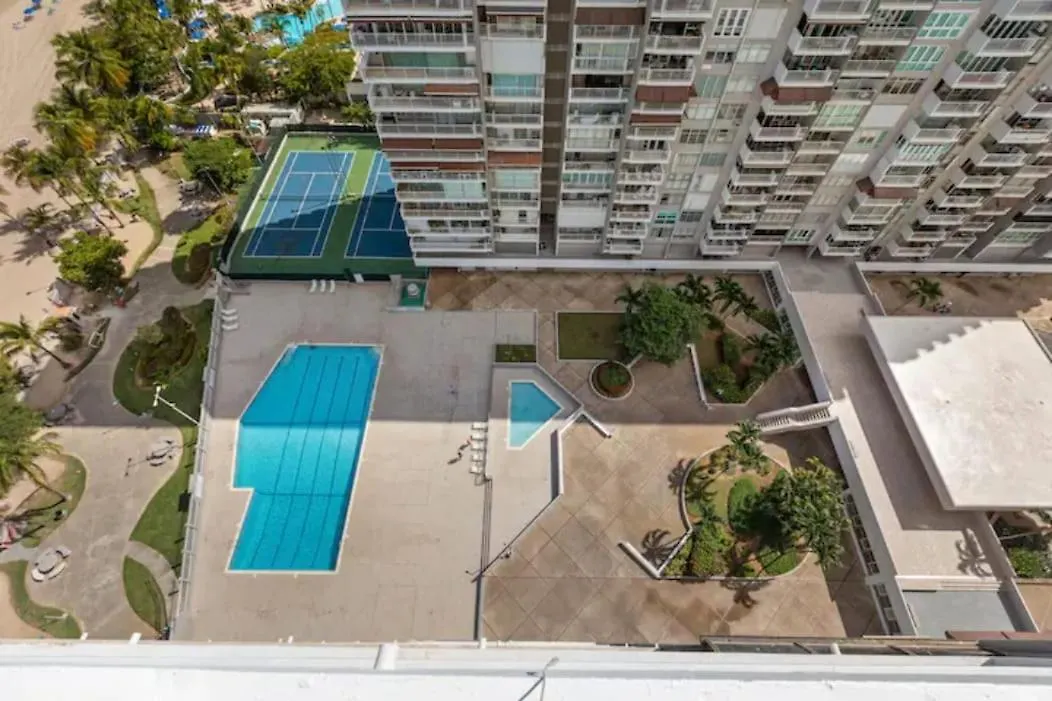 Beachfront Retreat-Panoramic Sunrise Views-1 Parking Spot San Juan Apartamento